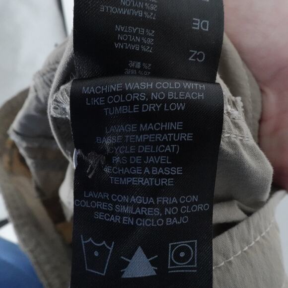 Kuhl Pants Womens 6 Khaki Tan Cargo Capri Outdoor Hiking Utility Roll Leg Pocket - Picture 14 of 16